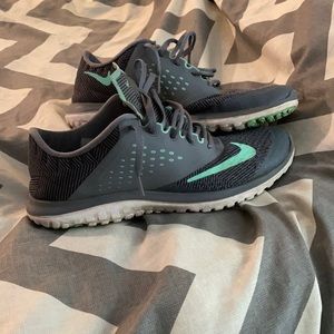 Women’s Nike shoes